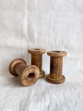 Load image into Gallery viewer, SET OF WOODEN SPOOLS
