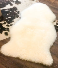 Load image into Gallery viewer, SHEEPSKIN RUG

